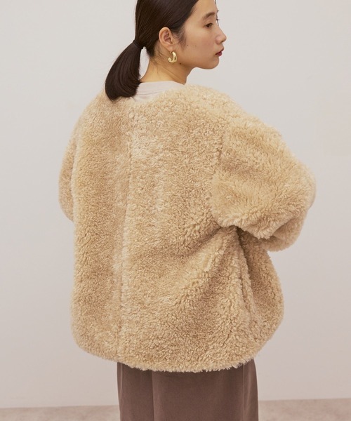 大感謝セール♪M'S GRACY23AWフェイクファーコートアイボリー未使用完売 ノーカラーフェイクファーコート（その他アウター）｜AMERICAN HOLIC