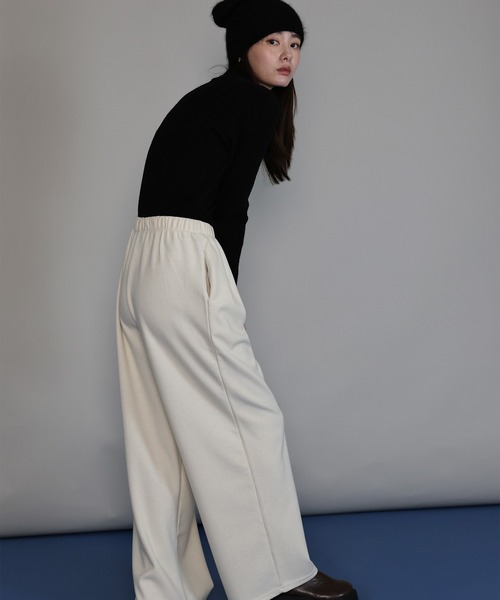 J by blue(ジェイバイブルー)の「タックスウェットパンツ(スウェットパンツ・レディース・アイボリー/ブラック/グレー・MEDIUM)」の17枚目の写真