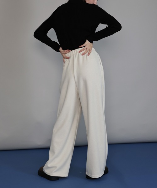 J by blue(ジェイバイブルー)の「タックスウェットパンツ(スウェットパンツ・レディース・アイボリー/ブラック/グレー・MEDIUM)」の19枚目の写真