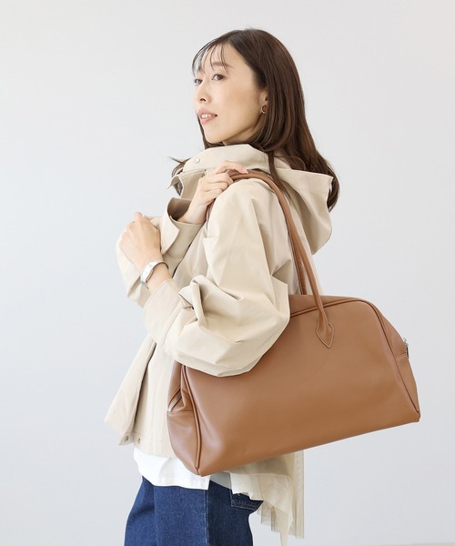 Aletta vita(アレッタビータ)の「フェイクレザーボストンバッグ(ボストンバッグ・レディース・ブラック/ダークブラウン/キャメル・FREE)」の16枚目の写真