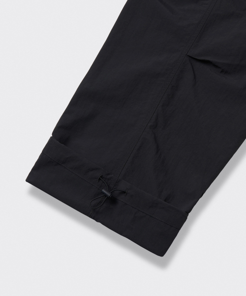 MUSINSA STANDARD（ムシンサスタンダード）の「ナイロンワンタックパラシュートカーゴパンツ[ブラック]（スウェットパンツ・メンズ・その他・28/38/36/34/32/30/26/40）」の7枚目の写真