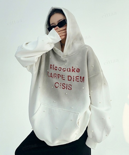 Dalfwin(ダールフィン)の「韓国ファッション Ricecakeパールスタッズグラデーションデザインフーディー(パーカー・レディース・レッド/ホワイト/ネイビー・FREE)」の9枚目の写真