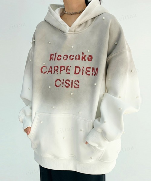 Dalfwin(ダールフィン)の「韓国ファッション Ricecakeパールスタッズグラデーションデザインフーディー(パーカー・レディース・レッド/ホワイト/ネイビー・FREE)」の16枚目の写真