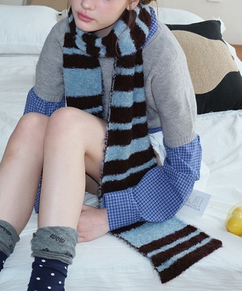 Vipoa（ヴィポア）の「ボーダーデザインロングマフラー（マフラー・レディース・グレー/ブルー/グリーン・FREE）」の6枚目の写真