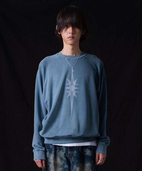 IUGAMAKARAS(イウガマカラス)の「Pigment Dyed Sweatshirt (Turkish Blue)(スウェット・レディース・その他・1/2/3)」の3枚目の写真