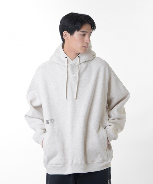 NEW BALANCE(ニューバランス)の「1000 スウェットプルオーバーフーディオーバーサイズフィット(パーカー・メンズ・ブラック/オフホワイト/グレー/ネイビー・SMALL/MEDIUM/LARGE/X-LARGE)」の1枚目の写真