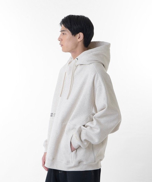 NEW BALANCE(ニューバランス)の「1000 スウェットプルオーバーフーディオーバーサイズフィット(パーカー・メンズ・ブラック/オフホワイト/グレー/ネイビー・SMALL/MEDIUM/LARGE/X-LARGE)」の5枚目の写真