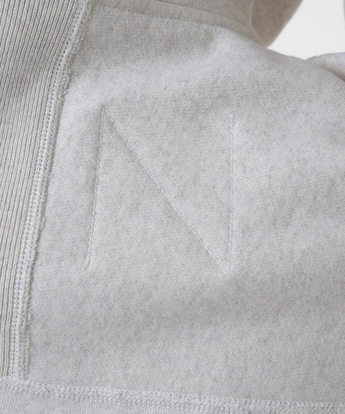 NEW BALANCE(ニューバランス)の「1000 スウェットプルオーバーフーディオーバーサイズフィット(パーカー・メンズ・ブラック/オフホワイト/グレー/ネイビー・SMALL/MEDIUM/LARGE/X-LARGE)」の9枚目の写真