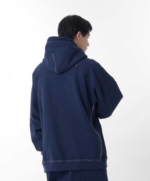 NEW BALANCE(ニューバランス)の「1000 スウェットプルオーバーフーディオーバーサイズフィット(パーカー・メンズ・ブラック/オフホワイト/グレー/ネイビー・SMALL/MEDIUM/LARGE/X-LARGE)」の21枚目の写真