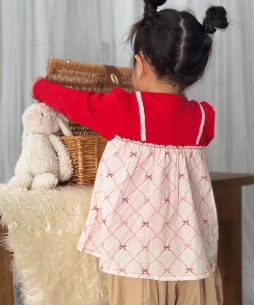 la poche biscuit（ラポシェビスキュイ）の「【一枚でかわいい】ふんわりキャミドッキング長袖T（Tシャツ/カットソー・キッズ・ラベンダー/ライトピンク/ブラック/レッド・120/110/100/90/80/130）」の4枚目の写真