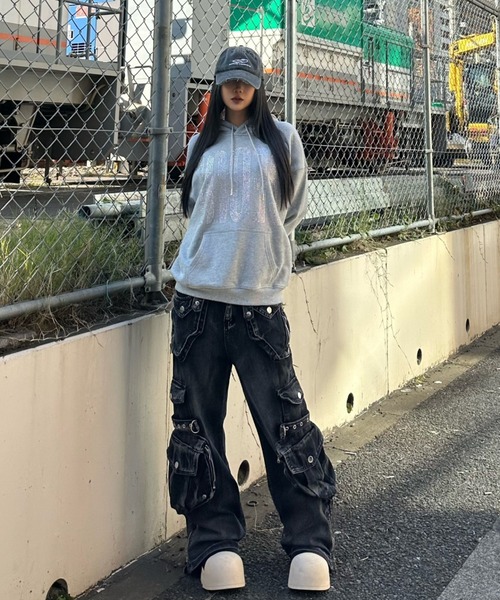 KsG（ケーエスジー）の「サイドベルトマルチポケットパンツ（デニムパンツ・レディース・ブラック/ブルー・X-LARGE/SMALL/MEDIUM/LARGE）」の3枚目の写真