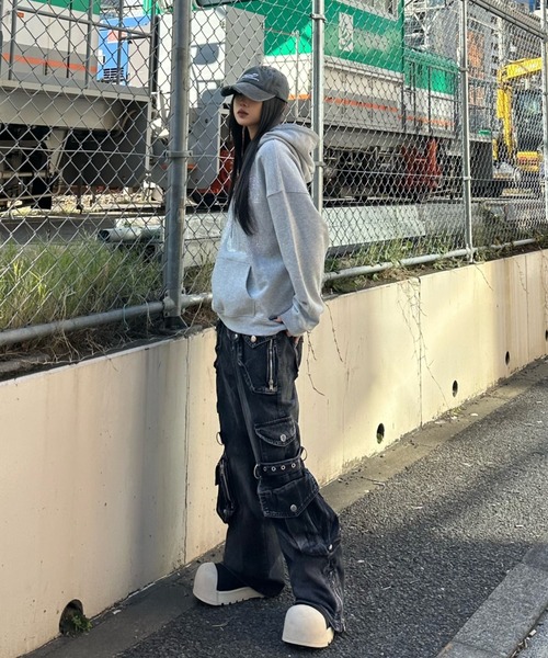 KsG（ケーエスジー）の「サイドベルトマルチポケットパンツ（デニムパンツ・レディース・ブラック/ブルー・X-LARGE/SMALL/MEDIUM/LARGE）」の5枚目の写真