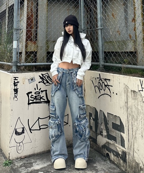 KsG（ケーエスジー）の「サイドベルトマルチポケットパンツ（デニムパンツ・レディース・ブラック/ブルー・X-LARGE/SMALL/MEDIUM/LARGE）」の6枚目の写真