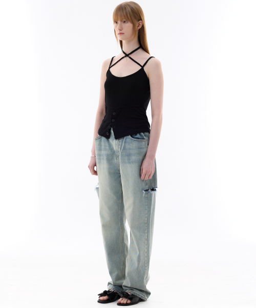 ARI（アリ）の「EVAN SLEEVELESS TOP / BLACK（Tシャツ/カットソー・レディース・ブラック・FREE）」の3枚目の写真