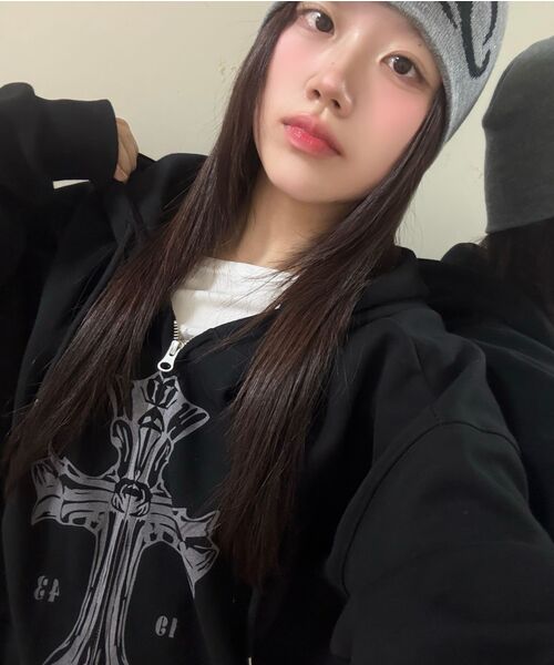 DAMISH(ダミシュ)の「ヴィンテージクロスツーウェイフードジップアップ_ブラック(パーカー・レディース・ブラック・SMALL/MEDIUM)」の5枚目の写真