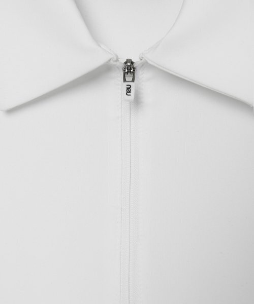 NEU GOLF(エヌイーユーゴルフ)の「ハーフジップTシャツ - ホワイト(ポロシャツ・レディース・その他・LARGE/MEDIUM/SMALL)」の9枚目の写真