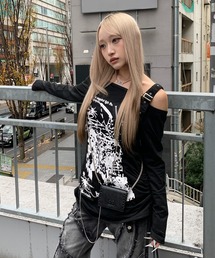 オフショルダー」に該当するトップス（ビジュー）ファッション通販