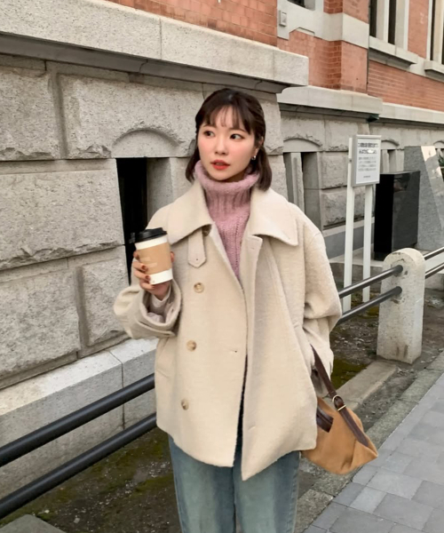 AARAN(アラン)の「アルパカウールハイネックベルト付きハーフコート_オートミール(チェスターコート・レディース・オートミール・FREE)」の1枚目の写真