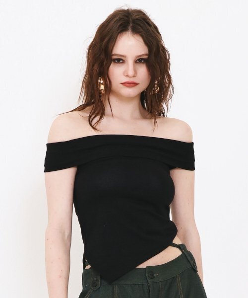 SETSETSET(セットセットセット)の「OFF SHOULDER KNIT TOP BLACK(ニット/セーター・レディース・その他・MEDIUM/SMALL)」の1枚目の写真