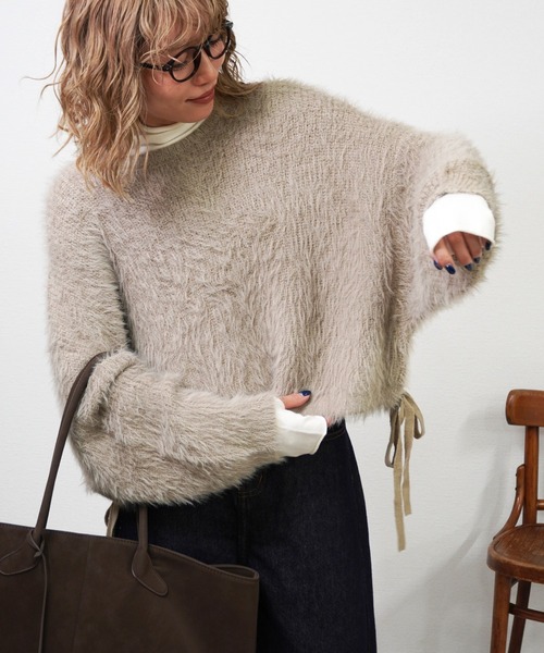 gossara（ゴサラ）の「裾リボンワイドニットPO（ニット/セーター・レディース・ブラウン/チャコール/グレイッシュベージュ・FREE）」の4枚目の写真