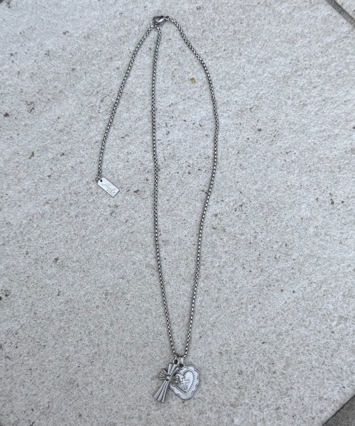 WHO'S WHO gallery(フーズフーギャラリー)の「CROSS×HEART MOTIF NECKLACE(ネックレス・レディース・シルバー・FREE)」の2枚目の写真