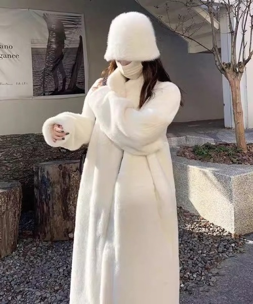 Ritzy(リッツィー)の「もこもこ オーバーサイズ 中綿チェスターコート(チェスターコート・レディース・ベージュ/モカ/ホワイト/ブラック・M)」の10枚目の写真