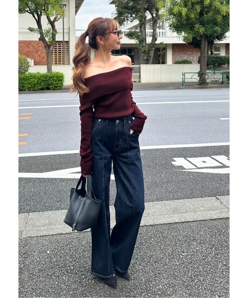 LUDICRUM(ルーディクルム)の「Off shoulder knit top(ニット/セーター・レディース・アイボリー/ブラック/ボルドー・FREE)」の13枚目の写真