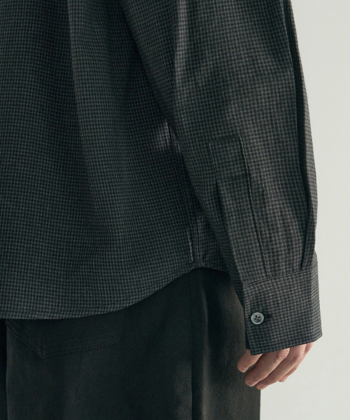 ROTEMBER（ローテンバー）の「ピクセルクロップチェックシャツ[チャコール]（シャツ/ブラウス・メンズ・その他・MEDIUM/LARGE/X-LARGE）」の6枚目の写真