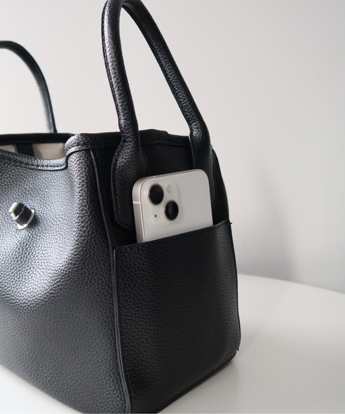 ANGIE（アンジー）の「【ポーチ付き】2WAY ショルダーバッグ（ショルダーバッグ・レディース・ブラック/ブラウン・FREE）」の13枚目の写真