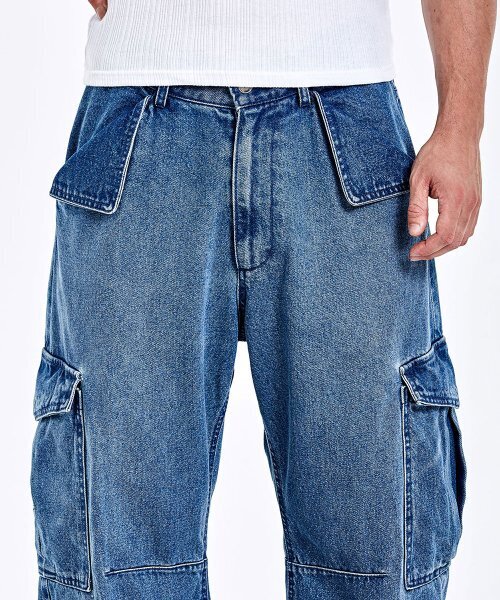 51%（フィフティーワンパーセント）の「Denim cargo pants - Blue（デニムパンツ・メンズ・その他・M/S/L）」の6枚目の写真