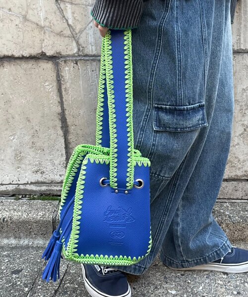 SOUNDSGOOOOD（サウンズグッド）の「【SOUNDS GOOOOD】ワンハンドルカガリワンショルダーレザーバッグ（トートバッグ・レディース・ブルー/ブラック・ONE SIZE）」の3枚目の写真