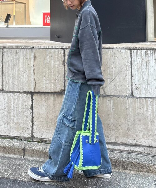 SOUNDSGOOOOD（サウンズグッド）の「【SOUNDS GOOOOD】ワンハンドルカガリワンショルダーレザーバッグ（トートバッグ・レディース・ブルー/ブラック・ONE SIZE）」の5枚目の写真