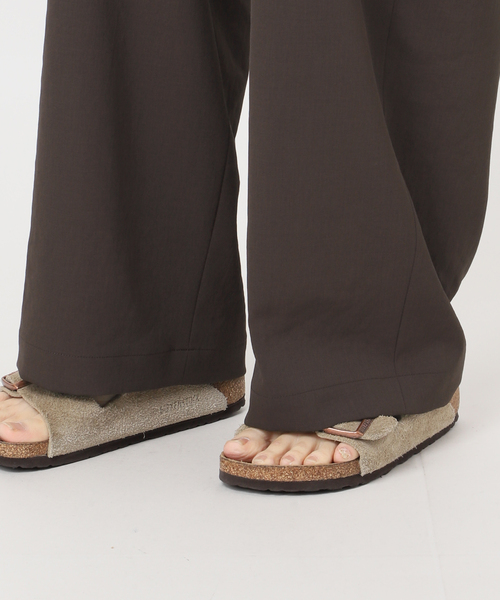 FRAMeWORK(フレームワーク)の「≪新色 / 追加≫ポリエステルツイルリラックスパンツ(その他パンツ・レディース・ベージュ/ホワイト系その他/ブラウン/ブラック・34/36/38/40)」の5枚目の写真