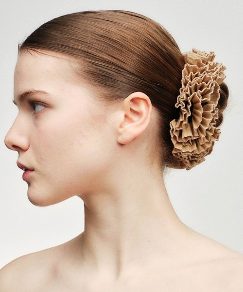 GOOD SQUISH(グッドスクイッシュ)の「COWBOY POP COFFEE(シュシュ・レディース・ライトブラウン・ONE SIZE)」の3枚目の写真