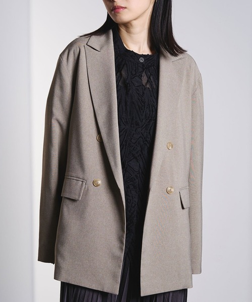 ROSE BUD(ローズバッド)の「DOUBLE TAILORED JACKET(テーラードジャケット・レディース・ブラック/ベージュ・M/S)」の2枚目の写真