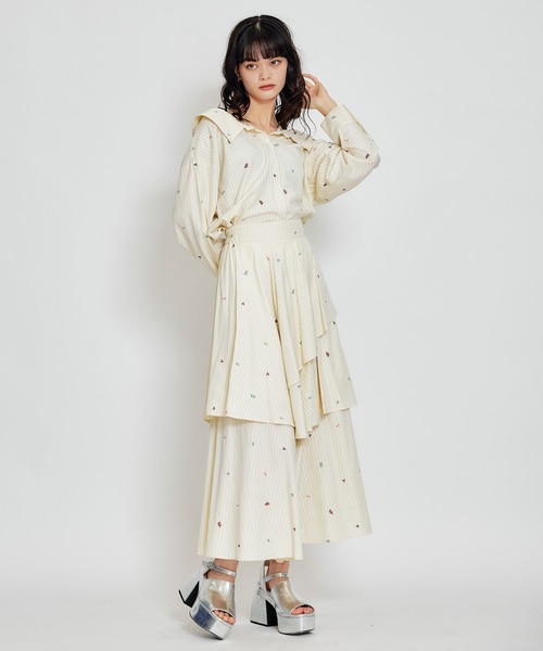 REDYAZEL（レディアゼル）の「【セットアップ可能】REDYAZELアルファベットロゴ刺繍ティアードロングスカート（スカート・レディース・サックスブルー/ネイビー/イエロー・FREE）」の6枚目の写真
