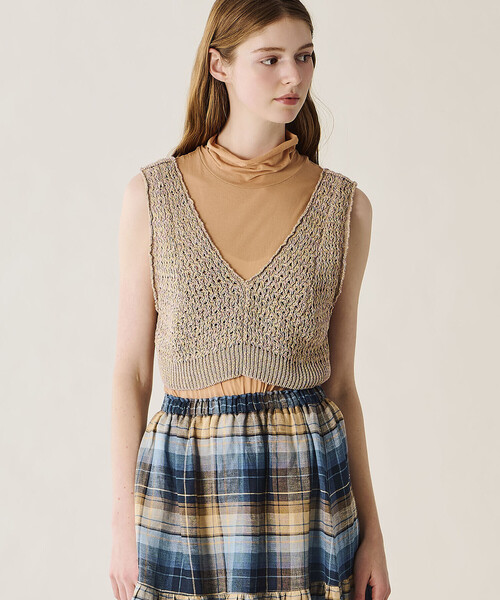 UNFIL(アンフィル)の「UNFIL | ハニーコンボ メッシュニットベスト WOMEN(ベスト・レディース・ベージュ系その他/ブルー系その他5・1)」の1枚目の写真