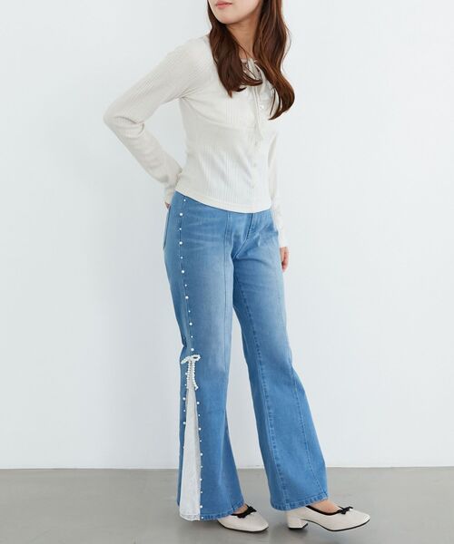 MAJESTIC LEGON(マジェスティックレゴン)の「キルティングリボンパンプス(サンダル・レディース・アイボリー/ブラック・X-LARGE/LARGE/MEDIUM/SMALL)」の3枚目の写真