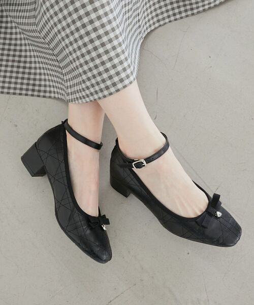 MAJESTIC LEGON(マジェスティックレゴン)の「キルティングリボンパンプス(サンダル・レディース・アイボリー/ブラック・X-LARGE/LARGE/MEDIUM/SMALL)」の12枚目の写真