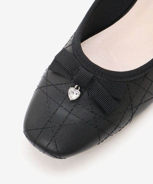 MAJESTIC LEGON(マジェスティックレゴン)の「キルティングリボンパンプス(サンダル・レディース・アイボリー/ブラック・X-LARGE/LARGE/MEDIUM/SMALL)」の22枚目の写真