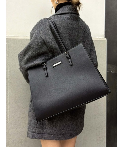 EGOIST（エゴイスト）の「ポーチ付フェイクレザートートバック（トートバッグ・レディース・ブラック・FREE）」の11枚目の写真