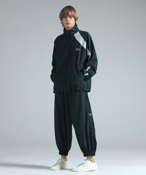 Y-3(ワイスリー)の「Y-3 RAW EDGE 3 STRIPES NYLON SHELL PANTS(その他パンツ・メンズ・グリーン系その他・X-LARGE/LARGE/MEDIUM/SMALL/X-SMALL)」の4枚目の写真