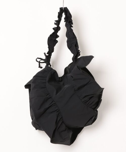 SALON de RUBAN（サロンドルヴァン）の「【SALON de RUBAN / サロン ド ルヴァン】 FURI luu ビッグフリルトート（トートバッグ・レディース・ブラック・FREE）」の2枚目の写真