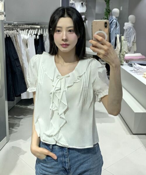 DEHEVE（デヘヴェ）の「Puff Sleeve Ruffle Blouse [Ivory]（シャツ/ブラウス・レディース・アイボリー・FREE）」の3枚目の写真