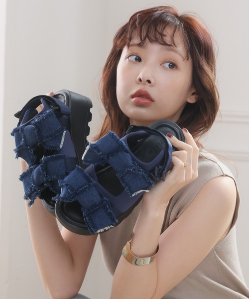 VIVIAN（ヴィヴィアン）の「ダブルビッグリボン厚底サンダル（サンダル・レディース・ワンウォッシュ/ブラック・S/M/L）」の14枚目の写真