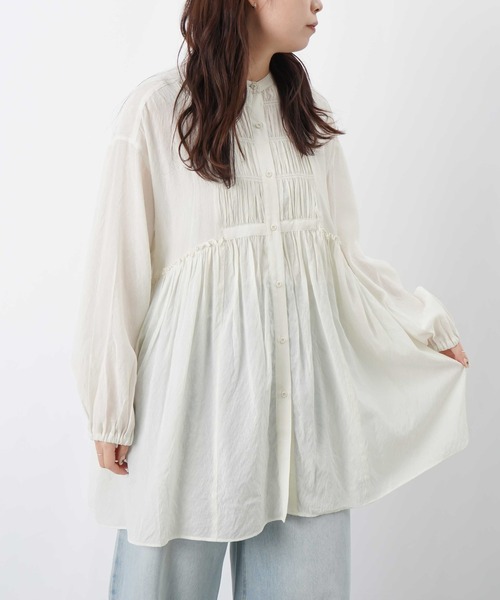 LUCA/LADY LUCK LUCA(ルカ/レディラックルカ)の「LC/LLL シャーリングギャザーチュニックブラウス(シャツ/ブラウス・レディース・アイボリー/ブラック・FREE)」の1枚目の写真