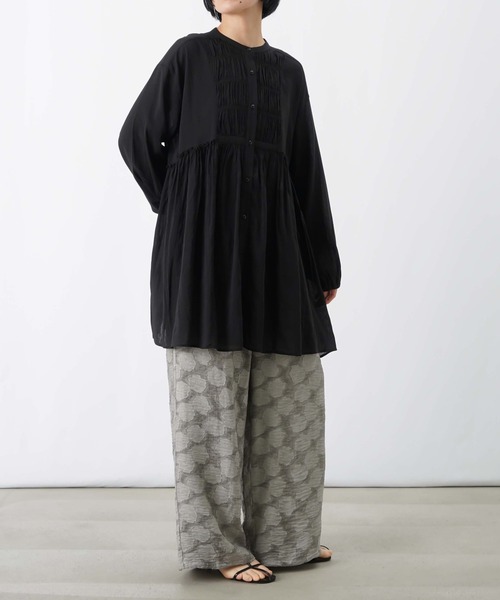 LUCA/LADY LUCK LUCA(ルカ/レディラックルカ)の「LC/LLL シャーリングギャザーチュニックブラウス(シャツ/ブラウス・レディース・アイボリー/ブラック・FREE)」の20枚目の写真