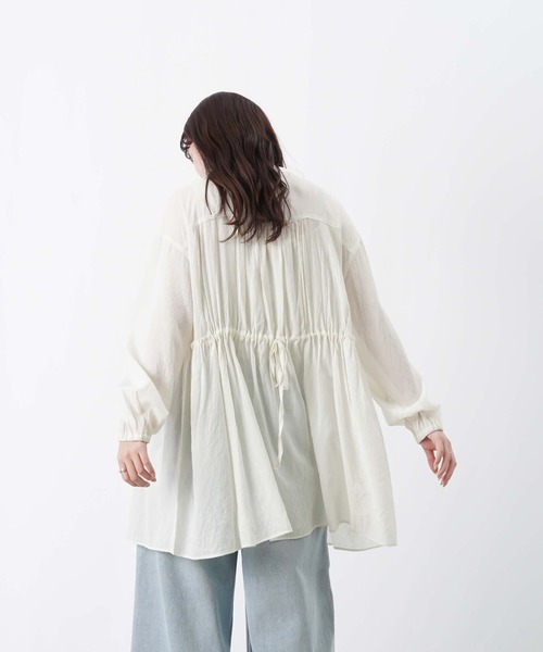 LUCA/LADY LUCK LUCA(ルカ/レディラックルカ)の「LC/LLL シャーリングギャザーチュニックブラウス(シャツ/ブラウス・レディース・アイボリー/ブラック・FREE)」の4枚目の写真