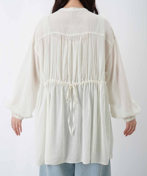 LUCA/LADY LUCK LUCA(ルカ/レディラックルカ)の「LC/LLL シャーリングギャザーチュニックブラウス(シャツ/ブラウス・レディース・アイボリー/ブラック・FREE)」の17枚目の写真