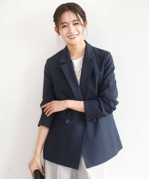 MK MICHEL KLEIN(エムケーミッシェルクラン)の「バイオヴィンテージツイル ダブルブレストジャケット/接触冷感/UVカット/速乾/洗える(テーラードジャケット・レディース・ネイビー/グレイッシュベージュ・38)」の1枚目の写真